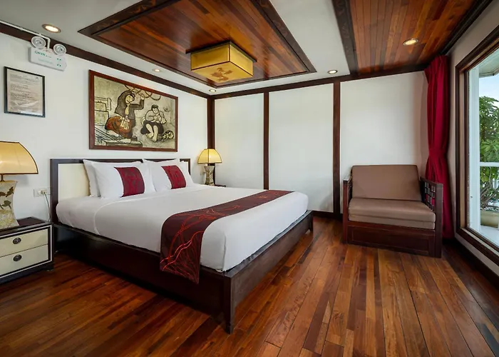 Indochina Heritage Cruise Botel *